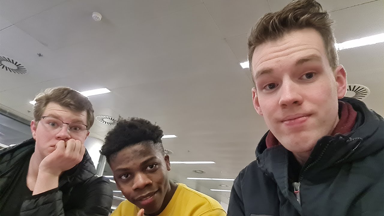 VOOR HET EERST MET ZIJN ALLEN VLIEGEN YouTube