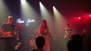 Yumi Zouma - Give It Hell (Live @ Melkweg, Amsterdam on March 27, 2022)