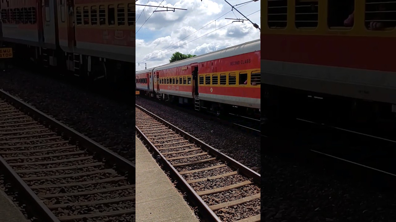 22878 Ernakulam Howrah Antyodaya Express 