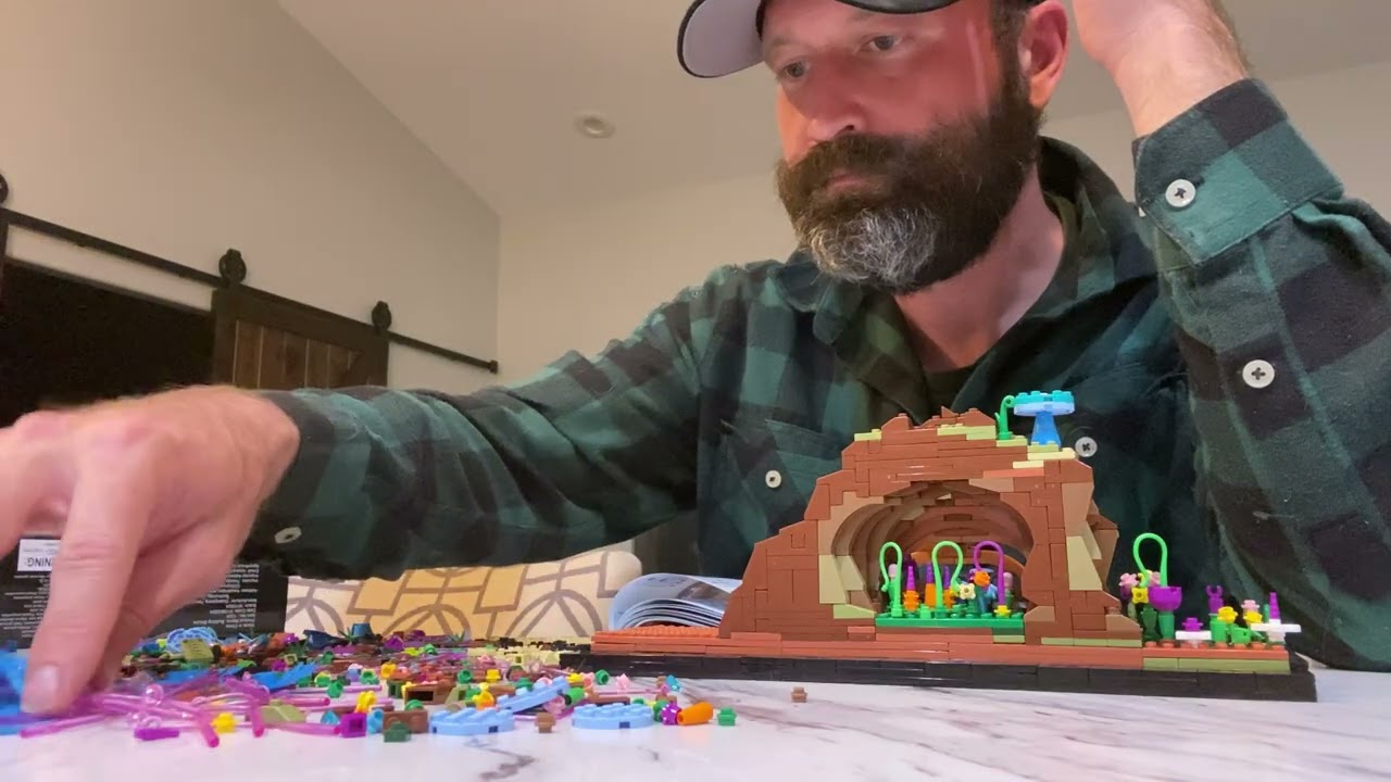 Relaxing Tree of Life ASMR micro brick build part 15