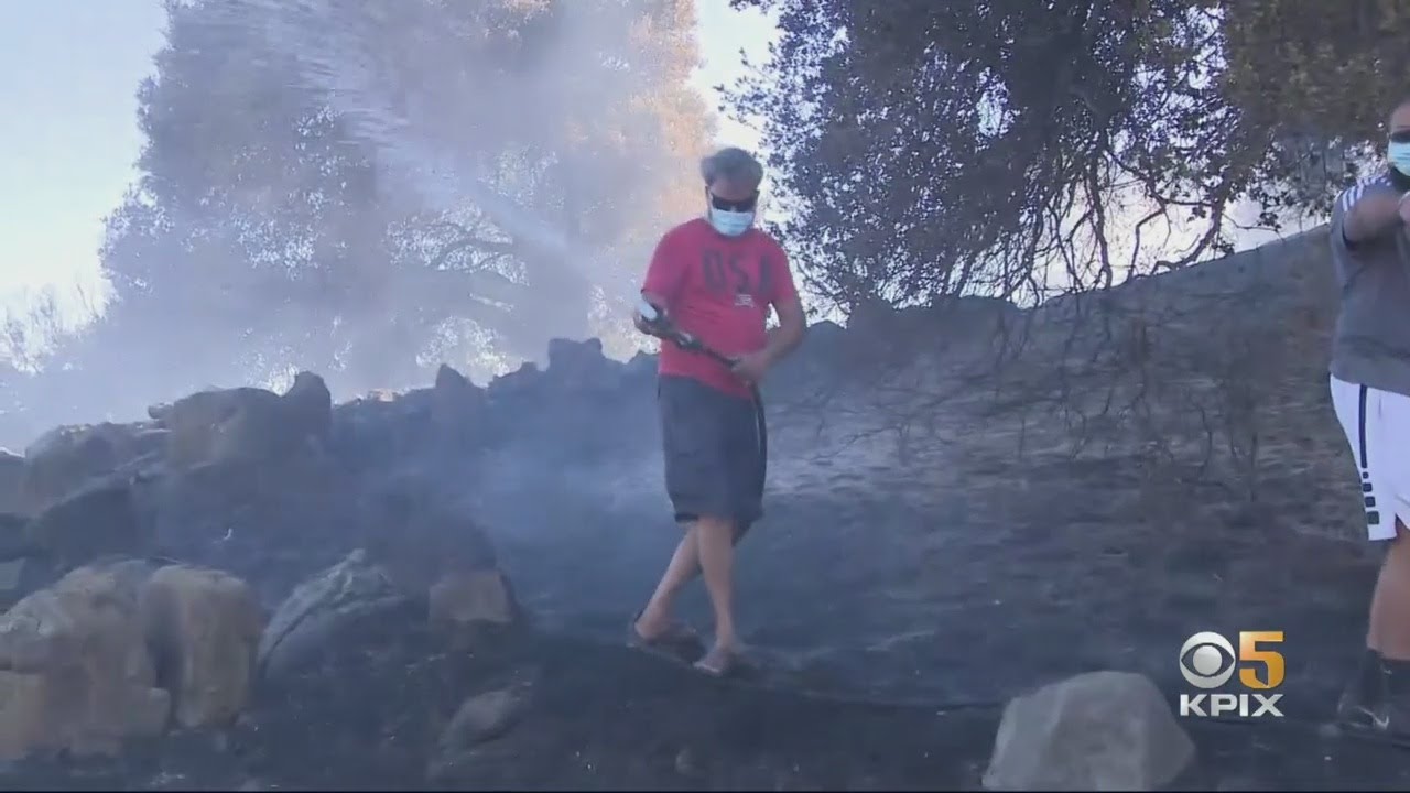 3-Alarm Brush Fire Burns Dangerously Close To Homes In Fairfield - YouTube