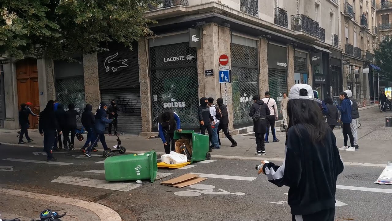 Scènes de pillages Grenoble
