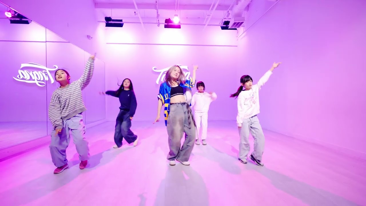 Caroline - Beg. Kpop