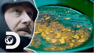 Crew Find Biggest Haul Of Season After Panic Over 14ft Hole | Gold Rush: White Water