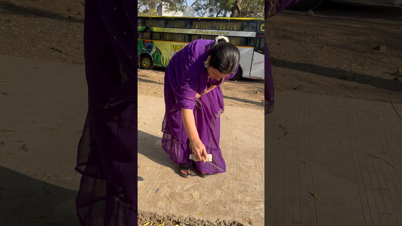 तो साल में एकबार आपको भी चींटी🐜🐜🐜को यह खिलाना चाइए 😁😅🤭🙂😋😋😋👍👍👍