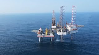 China's first mobile offshore self-installing oil rig put into use