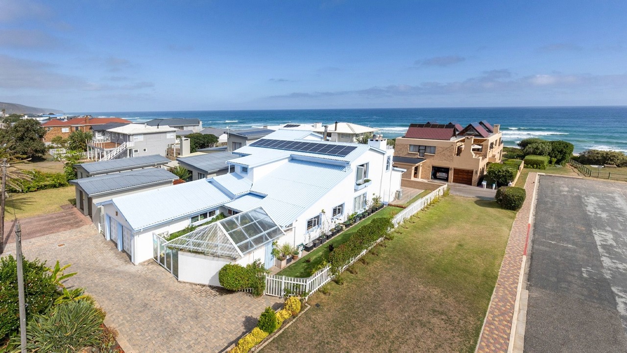 4 Bedroom House for sale in Outeniqua Strand | Pam Golding Properties