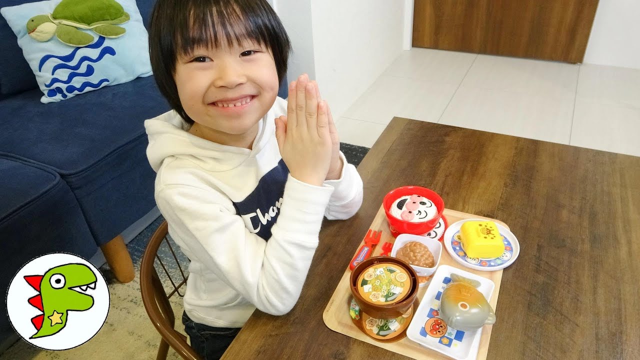 レオくんが朝ごはんをつくるよ！どんなごはんができるかな？ トイキッズ