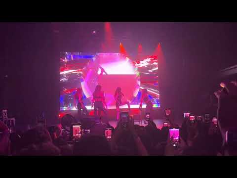 SUNMI (선미) - TAIL (꼬리) Live @ Terminal 5 in NYC - Good Girl Gone Mad Tour - 09/04/22