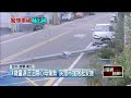台中母子機車雙載遭貨車撞倒　4歲童起身關心媽媽傷勢
