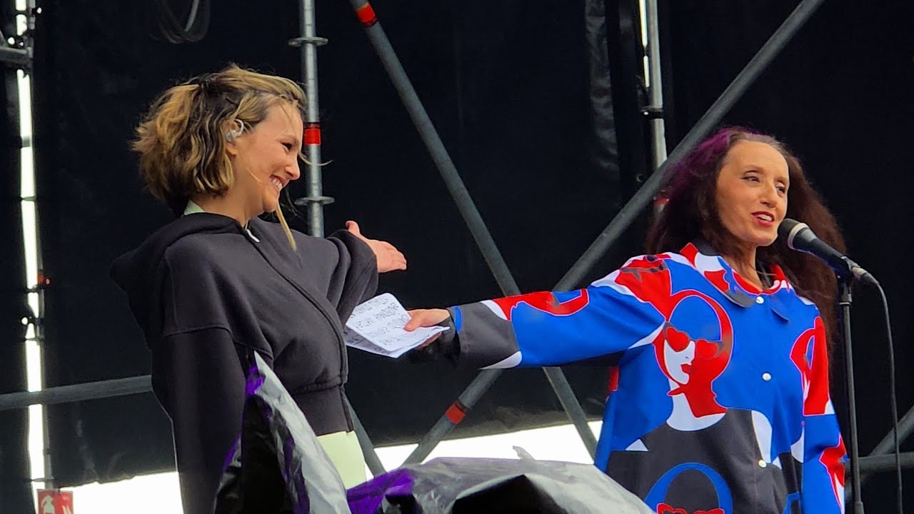 Rigoberta Bandini & Luz Casal - Canciones alegres para días tristes :): - Festival de la Luz 2025 