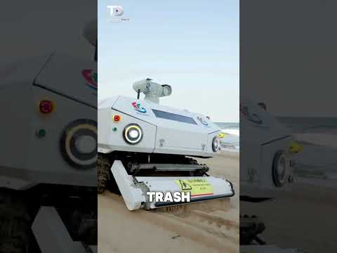 🚀 China’s Smart Beach Cleaning Robot Is Transforming Beach Cleanup! #shorts