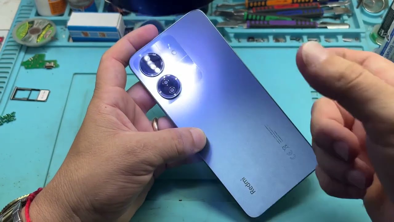 Como remover a tampa traseira do redmi 13c