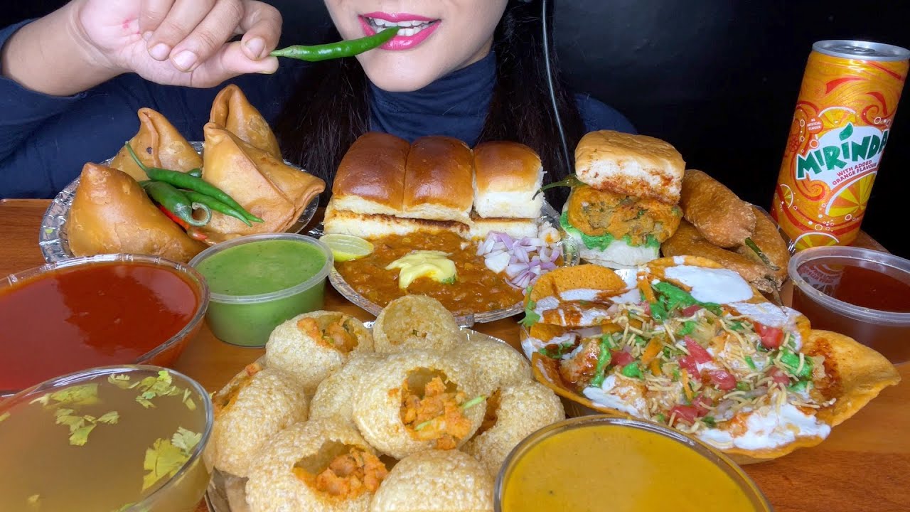 ASMR EATING:STREETFOOD PANIPURI+PAVBHAJI+SAMOSA+GREEN CHILLI+CHILLI BAJJI *CHAAT* SNACKS VIDEO
