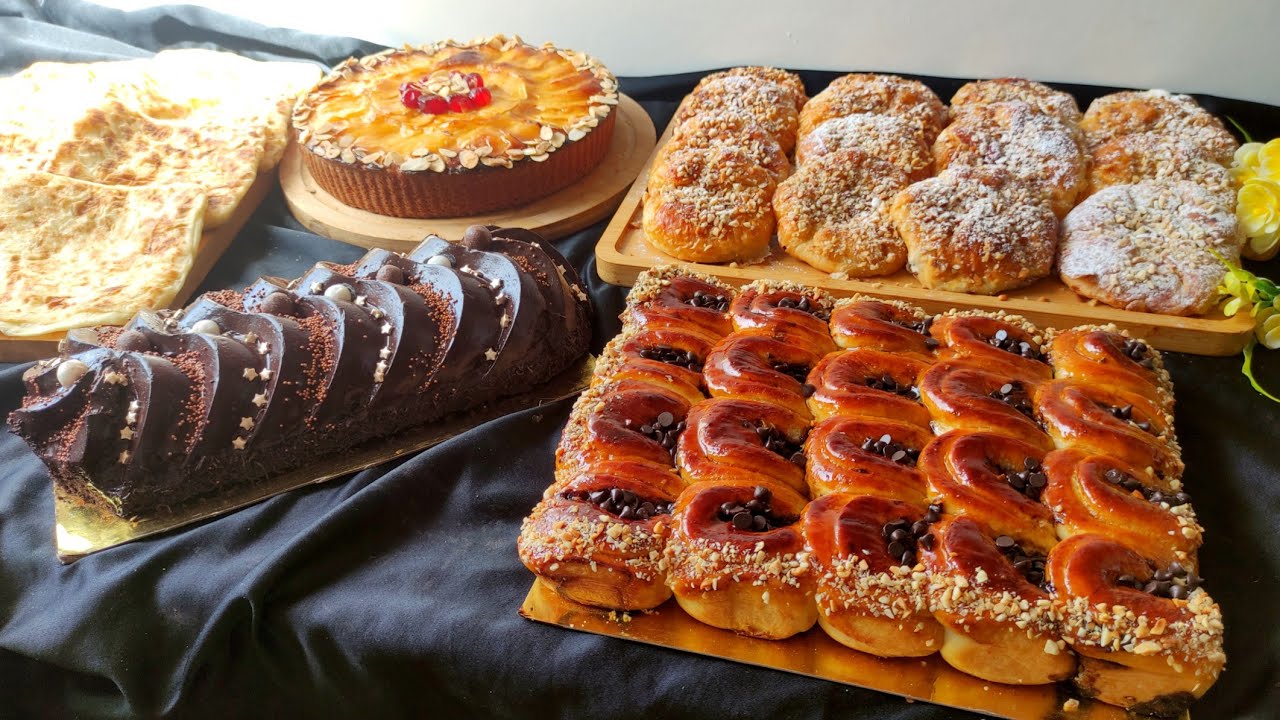 قدميهم بوجهك أحمر👌😉وخلي كلشي يشكرك عليهم 💪بعجين واحد بريوش الشكلاط ومسمن بالتفاح+بسبوسة الشكلاط😋