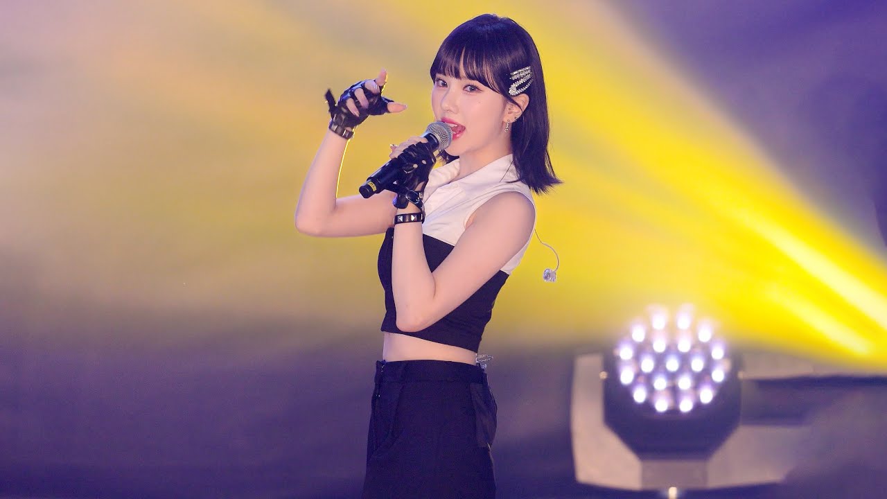 230228 은하 EunHa 비비지 VIVIZ 'LOVEADE' 4K 60P 직캠 @건국대 글로컬 캠퍼스 입학식 by DaftTaengk