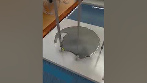 Cận cảnh cách in logo táo khuyết của Apple | Công nghệ | VTR