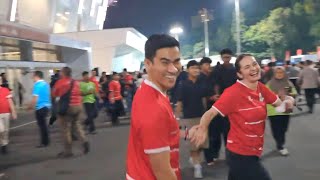 ENZY STORIA & SUAMI ROMANTIS NONTON FINAL INDONESIA JUARA