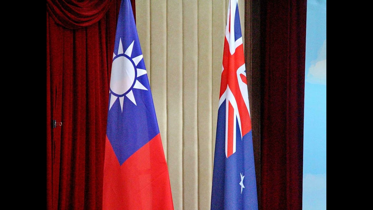 Australian frigate transits Taiwan Strait