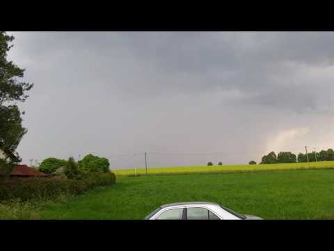 Trockenes Gewitter mit Einschlägen