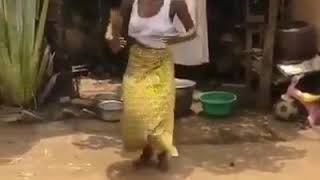 La Danse De Adja La Fille Compliqué