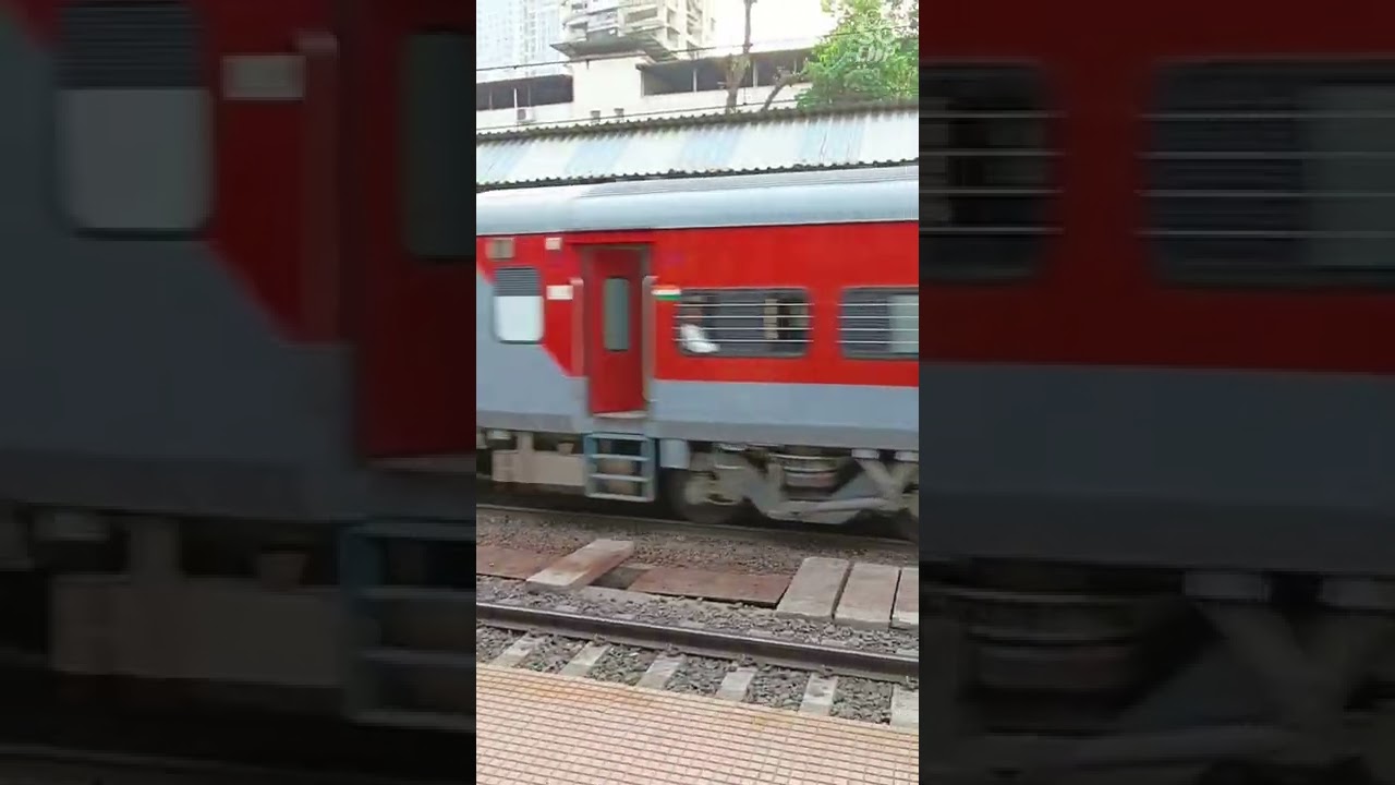 11009 PUNE MUMBAI PUNE SINHGAD EXPRESS