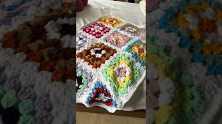 Crochet granny square blanket💟 #crochet #foryou #cozy #fypシ #handmade #blanket #jellycats #cute