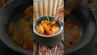 Sinigang na hipon sa palayok 🍤🍲 Sinigang na hipon sa palayok 🍤🍲
