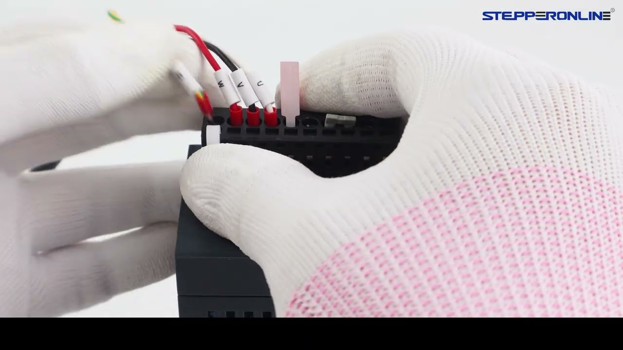 Installation and basic commissioning of A6 series servo motors