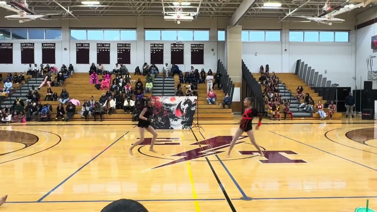 ROCSUPASTARZ HIT THE FLOOR MAJORETTE TRIO / MORTAL COMBAT 