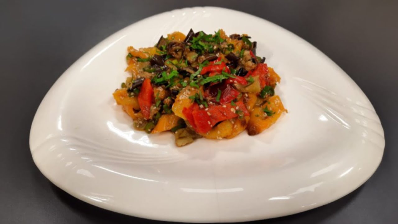 Sallatë me perime të pjekura nga zonja Vjollca