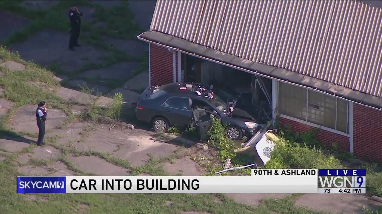 Injuries unknown after car plows into Brainerd building - YouTube