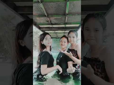 cewe berenang ga pake bh🙈 auto keliatan boba nya #tiktok #tiktokpemersatubangsa #shorts #shortvideo