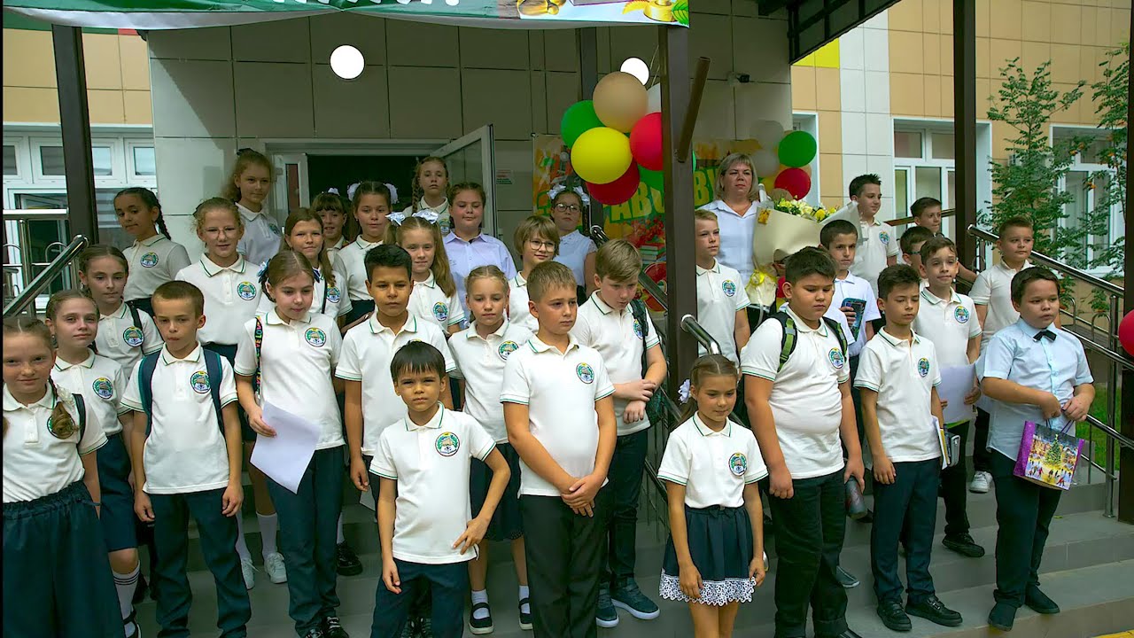 Новая школа 2022 года. С 1 сентября 2022 года. Школа 22 Смоленск 2022год. Школа 1 сентября.