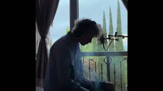 Machine Gun Kelly - In These Walls  Resimi