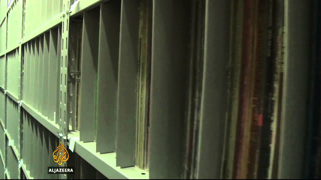 Vinyl records make a comeback in Brazil