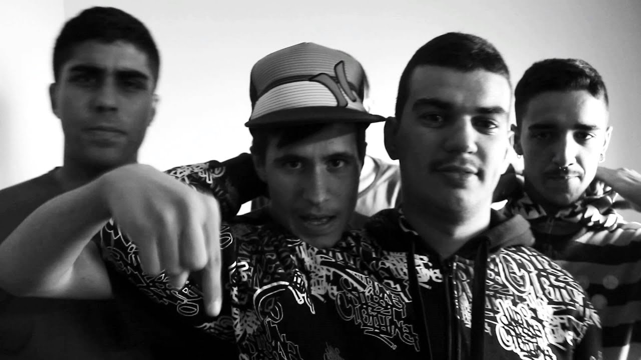 URBAN GRAN CANARIA - PUTAS CON BIGOTE (2013)