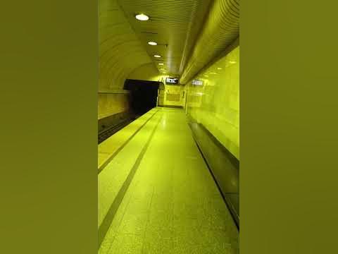 Зуммер на станции Римская - YouTube
