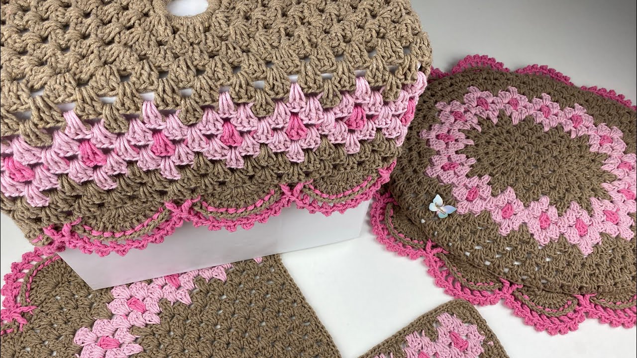 CAPA DA CAIXA ACOPLADA JAQUE JOGO DE BANHEIRO JAQUE por @PitchulaCroche #crocheting #crochet