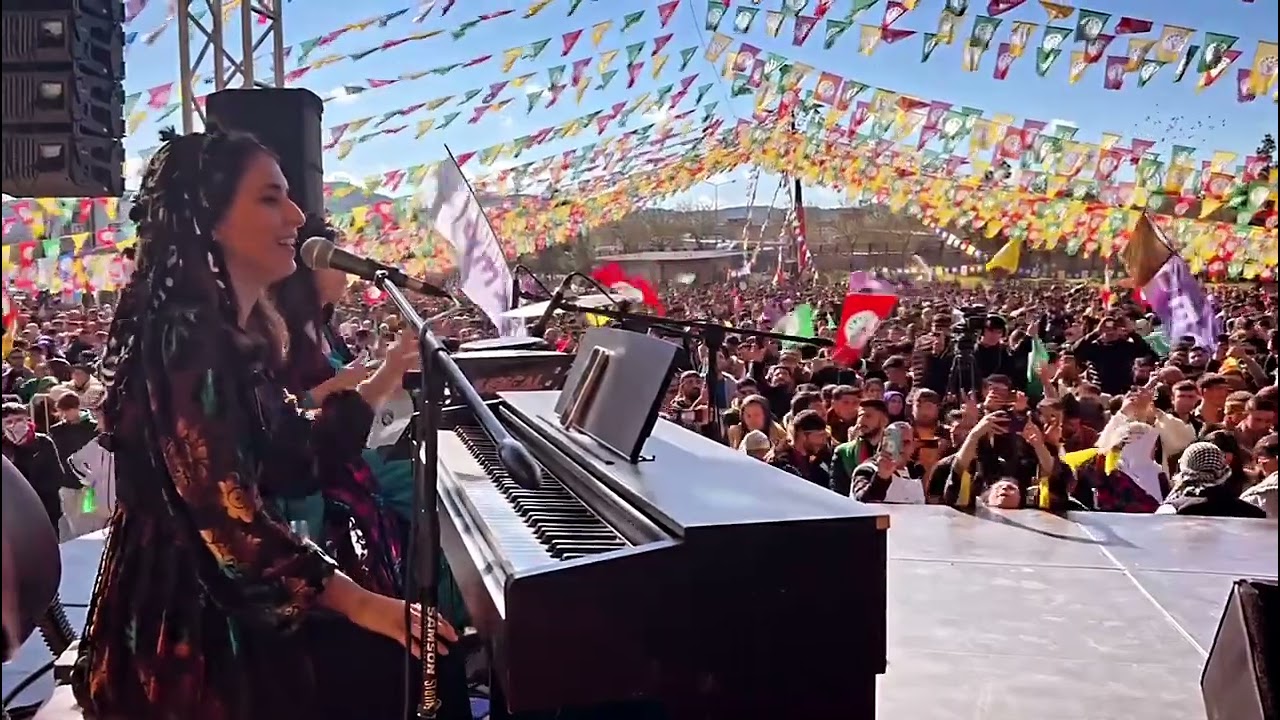 Sarya Ertaş -  Dengbej - Ji Newroza riha Jinma