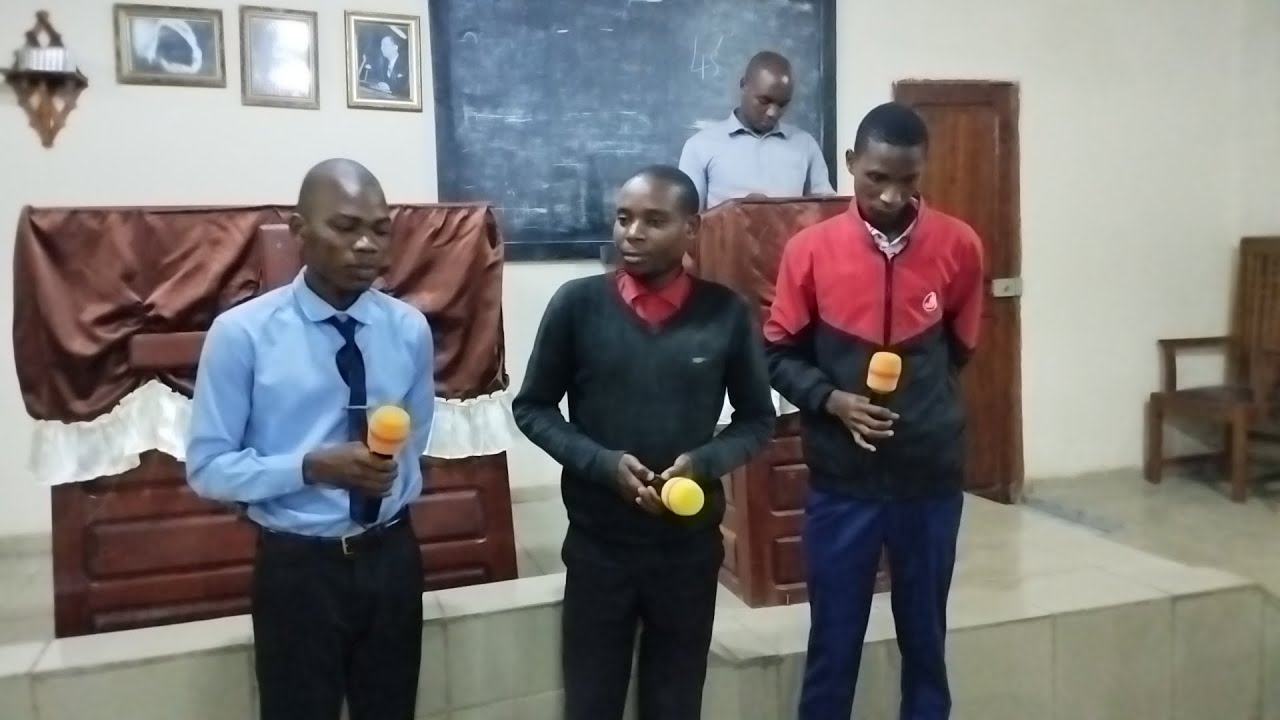 Hino: Quando Eu estava no Mundo l Tabernáculo de Nampula 