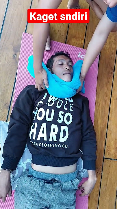 Leher di tarik #shorts #feedshorts #kretekjalanan #pijat  #vidioviral #crack #vidioviral