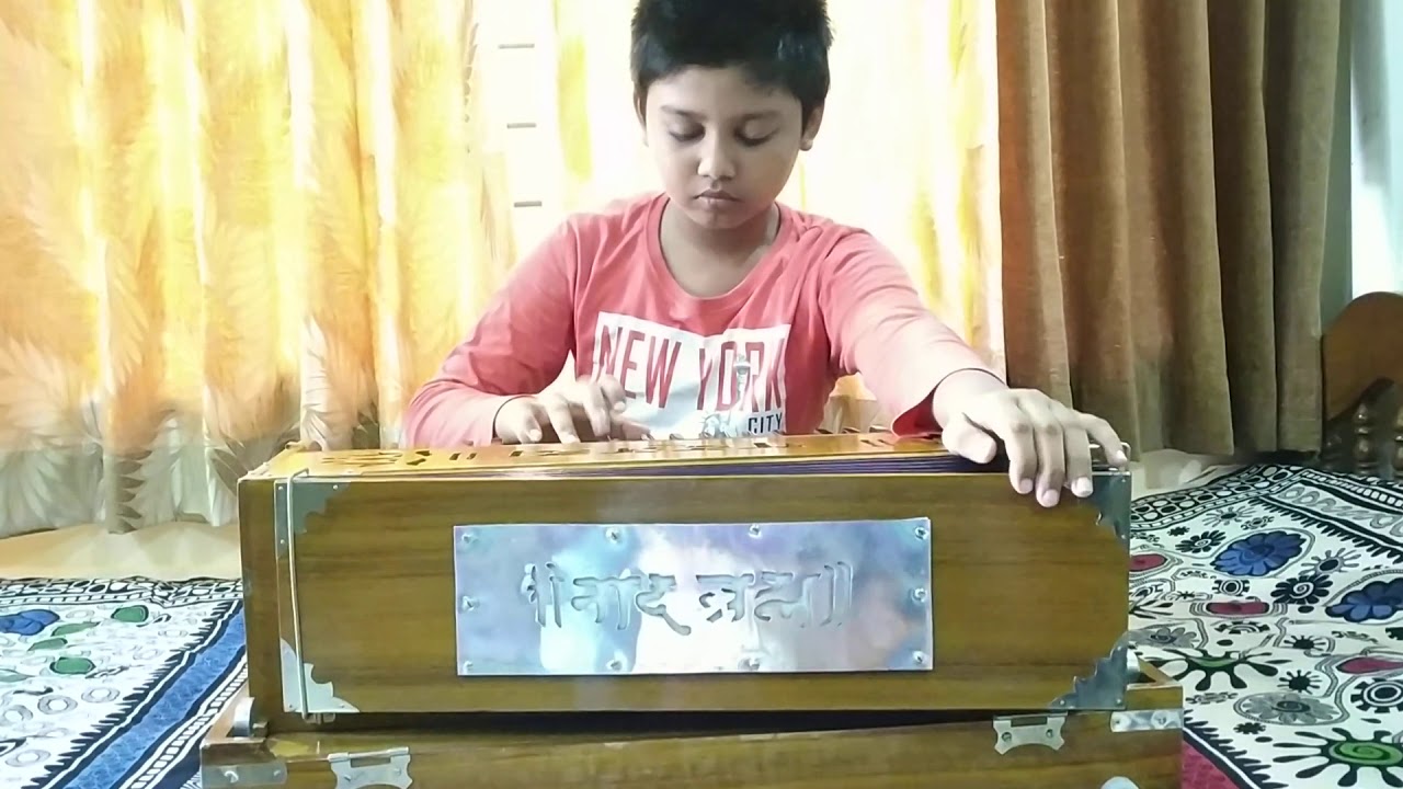 Sandese Aate hai Border on harmonium by Siddhesh YouTube