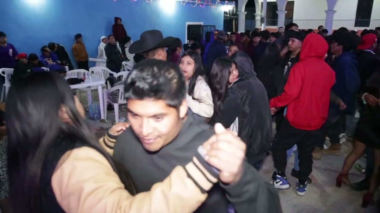 Baile en Zoyatlan de Juarez Con Luciano Arias y Poker de Reinas 3/3