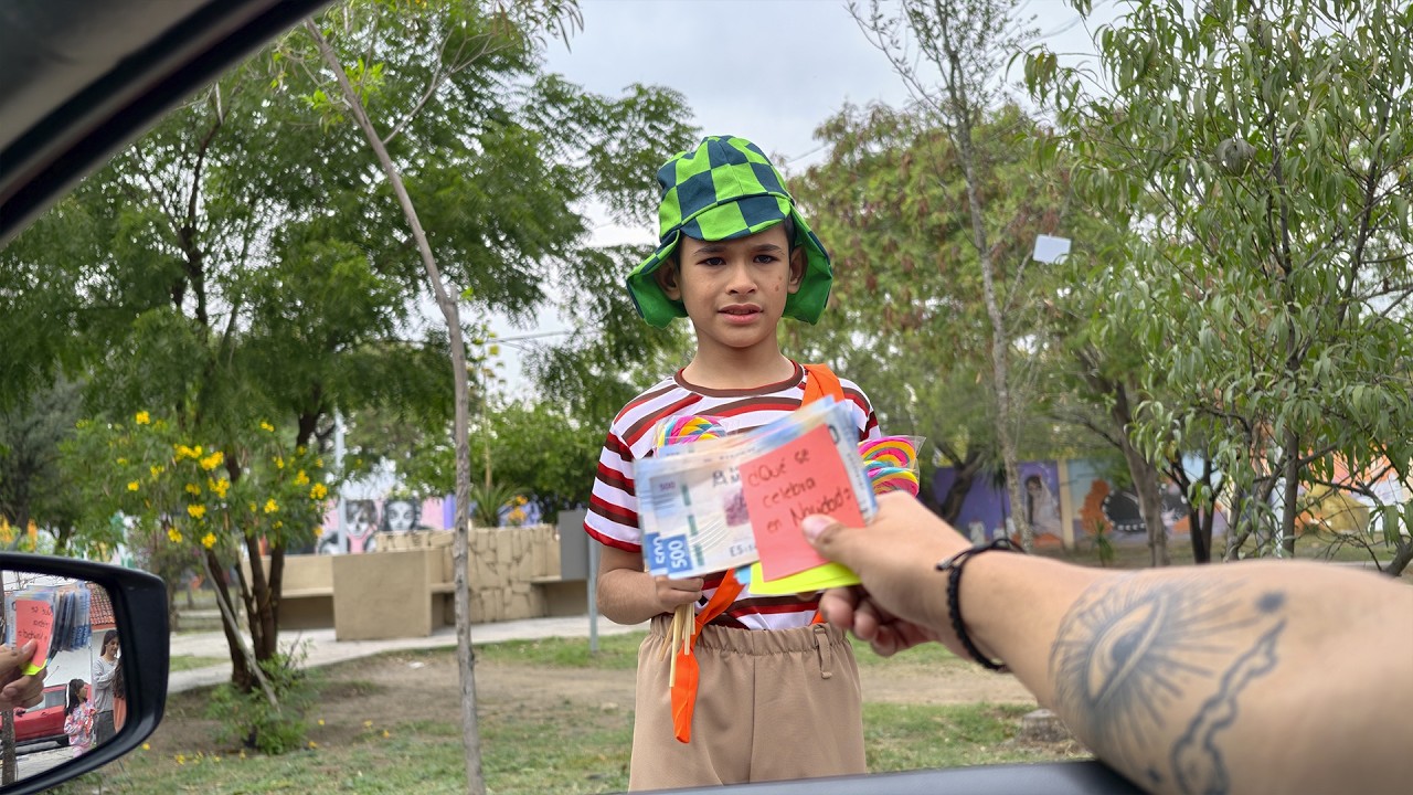 Puse a prueba la inteligencia de niño vendedor de la calle y me arrepentí al instante 😭 lloramos