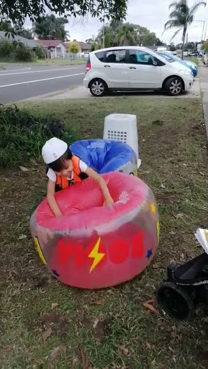 Liên cuộc sống Úc - Bé trai nhảy rất đẹp.😀👍