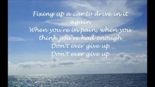 Cold play-Up&Up-Lyrics Video