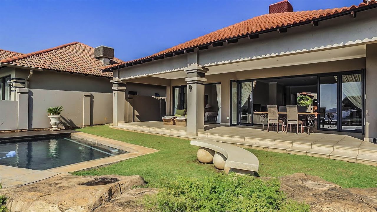 4 Bed House for sale in North West Hartbeespoort Dam Pecanwood
