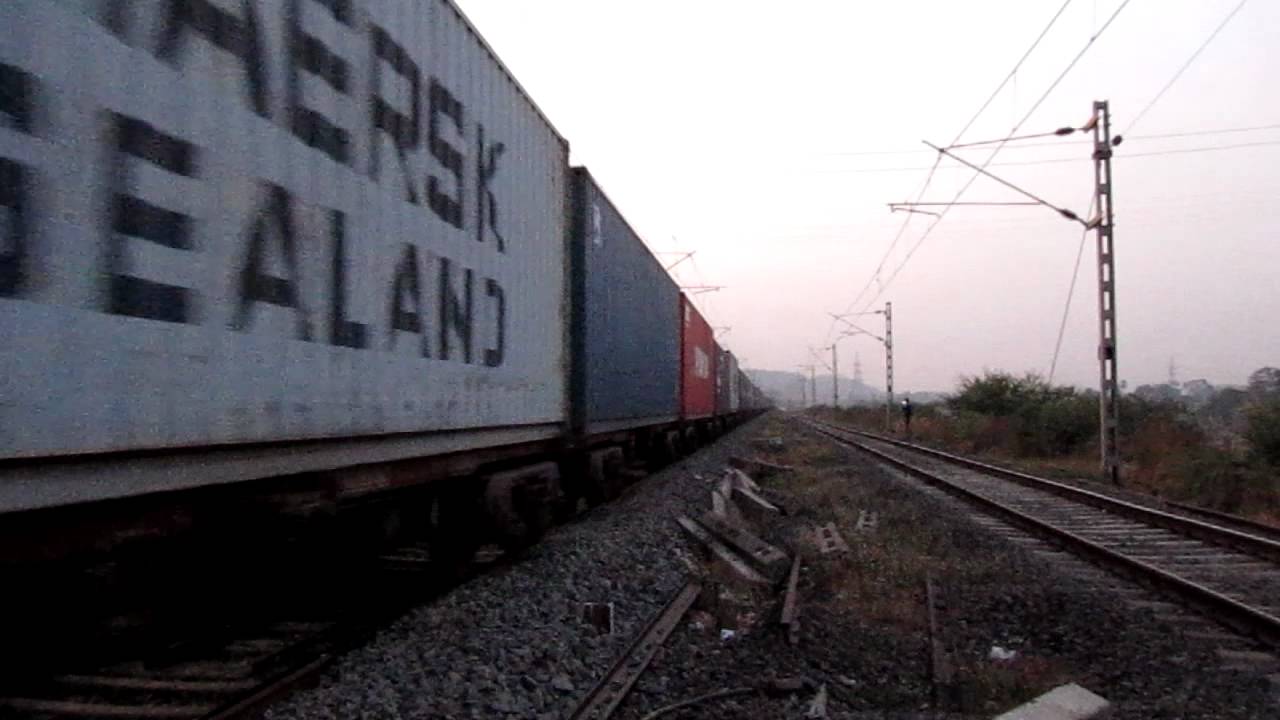 INDIAN RAILWAYS: GMO WAG-9 powered long Conraj freight follows caution...