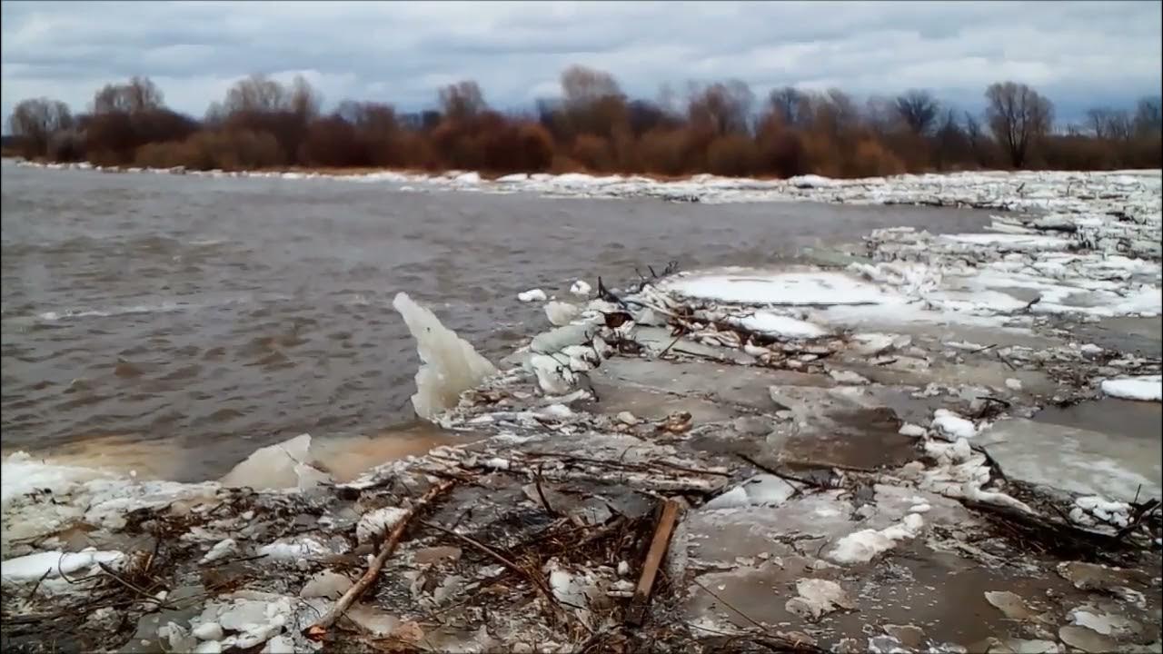 Подъем воды в клязьме. Вязники половодье. Река Клязьма в Вязниках. Разлив реки Клязьма в Вязниках. Половодье заторы.